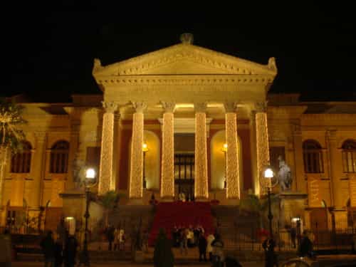 Teatro Massimo nel periodo di natale